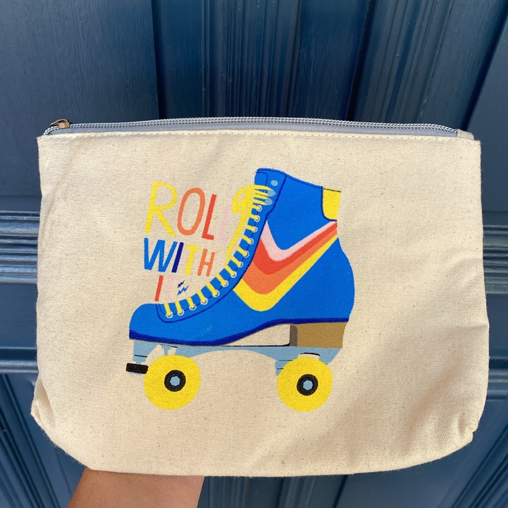 NWOT Anthropologie Anthro Beauty Rollerskate Pouch Clutch Makeup Toiletry Bag